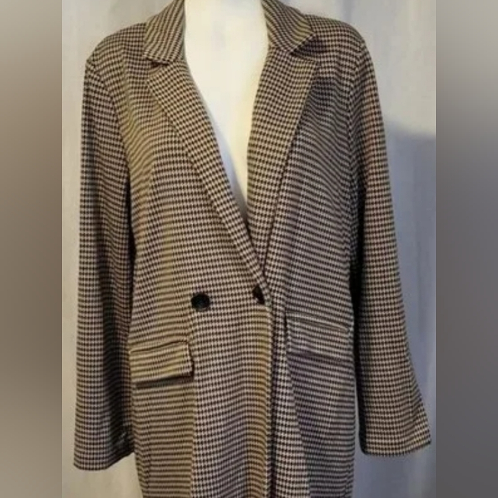 Elegant Houndstooth Women's Blazer